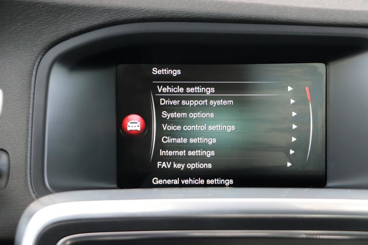 Used 2016 Volvo S60 T5 R-Design FWD image 14