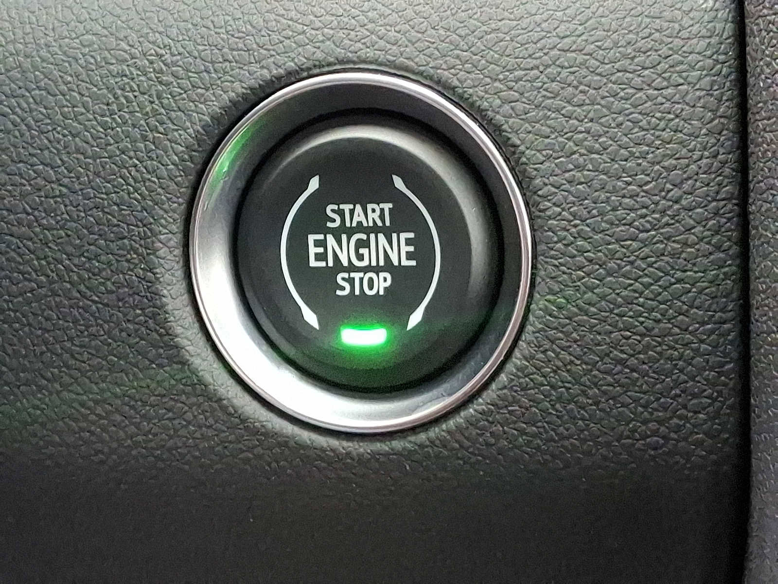 New 2026 GMC Acadia Denali Ultimate w/ LPO, Floor Liner Package image 19