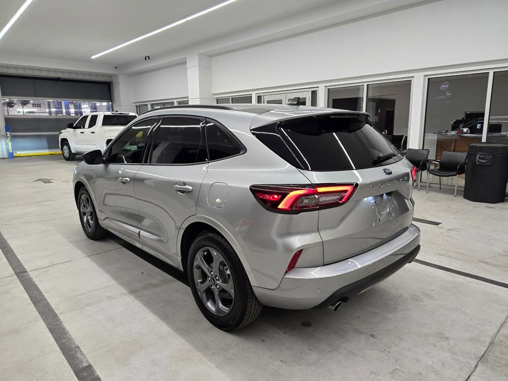Used 2023 Ford Escape ST-Line w/ Tech Pack #1 image 4