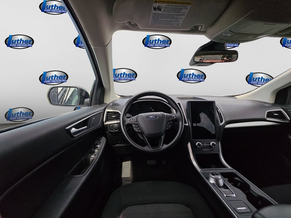 Used 2024 Ford Edge SE w/ Black Appearance Package AWD/4WD image 13