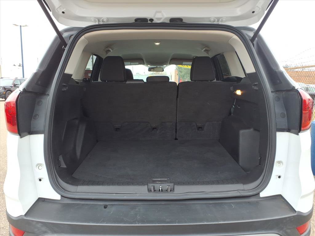 Certified 2019 Ford Escape SE image 10