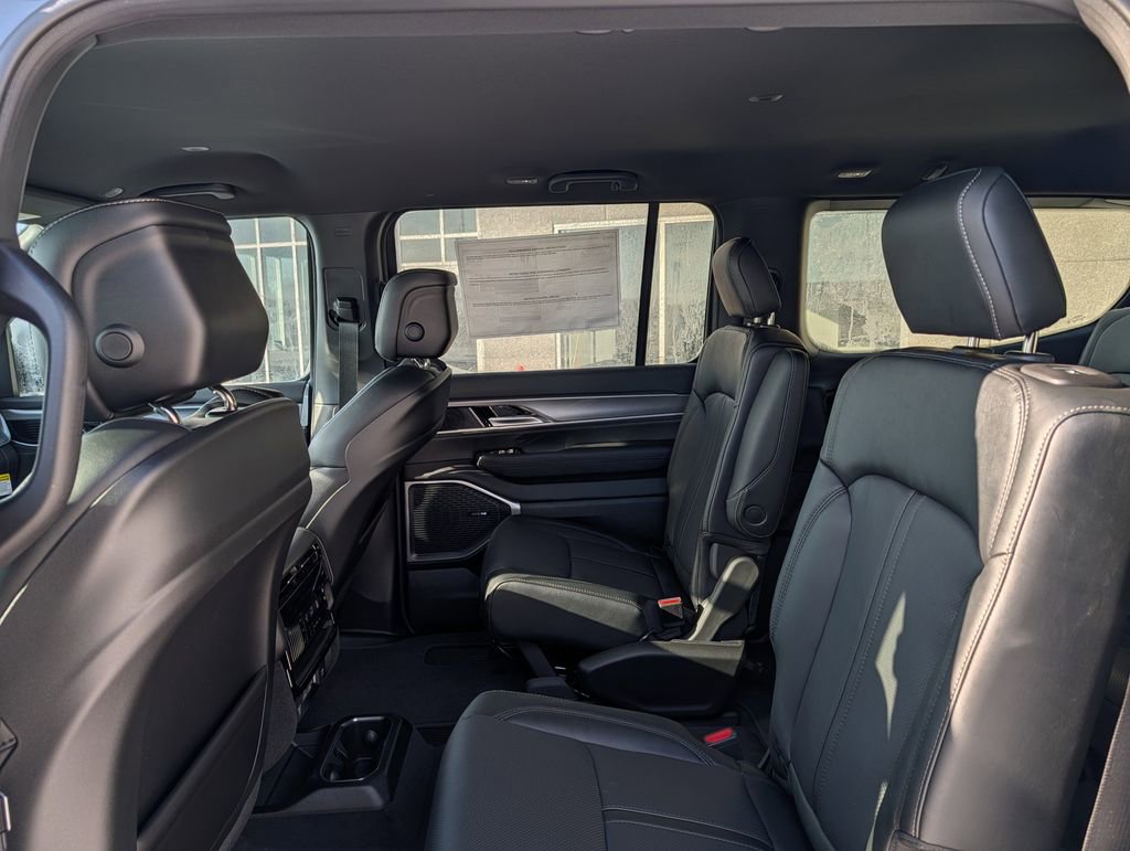 New 2026 Jeep Grand Wagoneer Limited AWD/4WD image 6