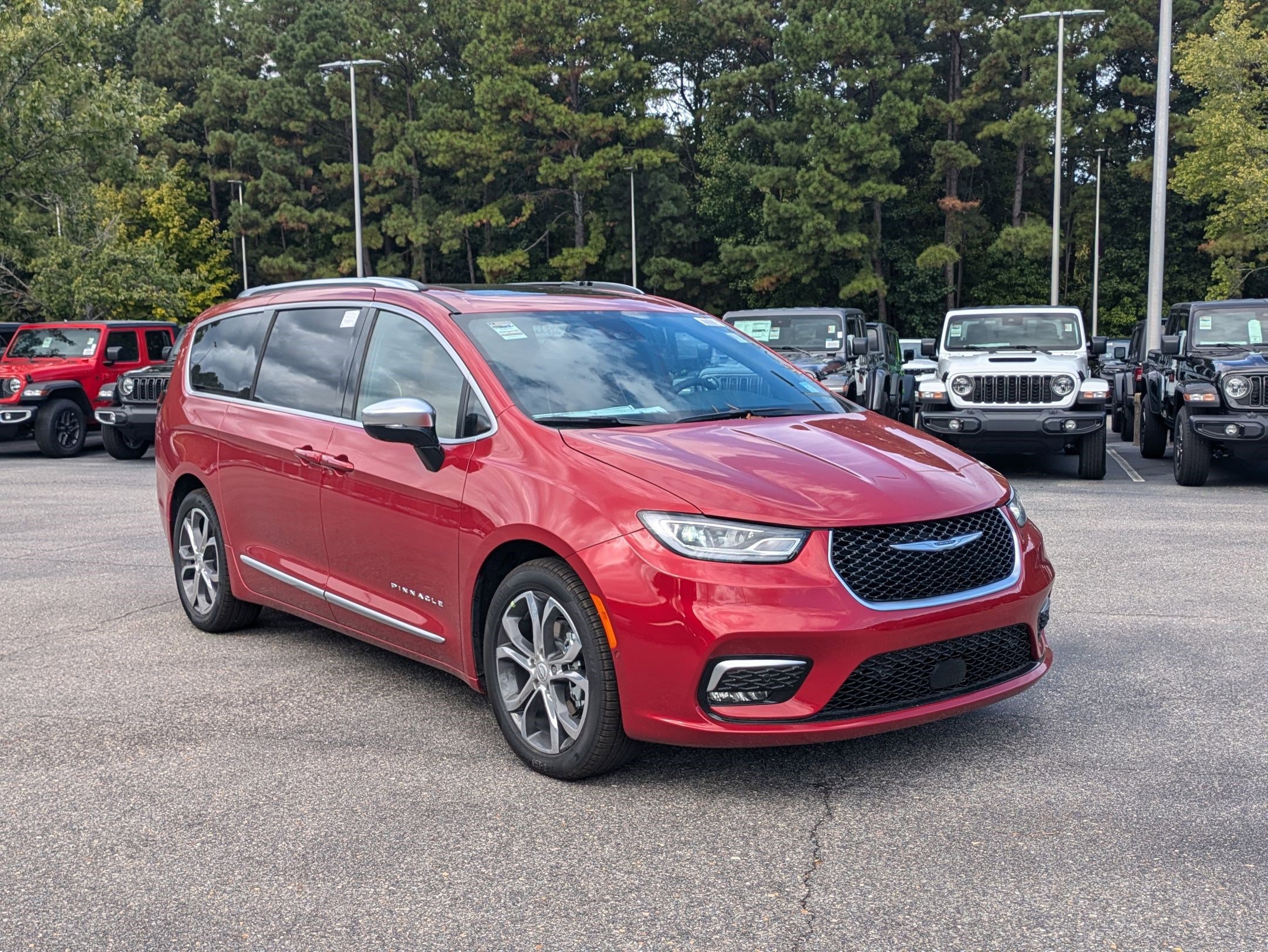 New 2026 Chrysler Pacifica Pinnacle image 3