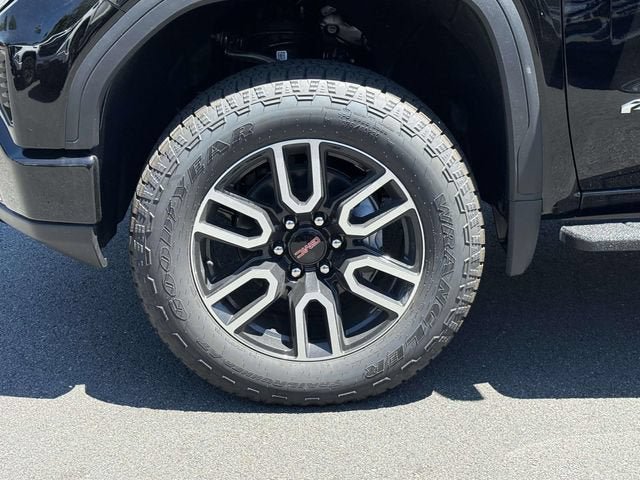New 2026 GMC Sierra 1500 AT4 w/ AT4 Premium Package AWD/4WD image 8