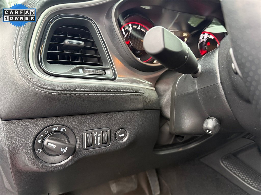 Used 2022 Dodge Challenger R/T w/ Plus Package image 18