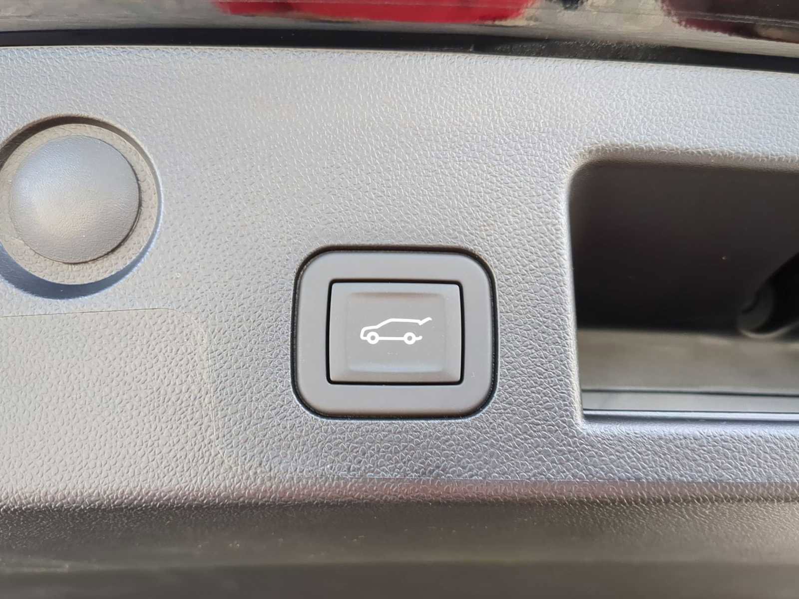 New 2026 GMC Terrain AT4 w/ Convenience Package III image 27