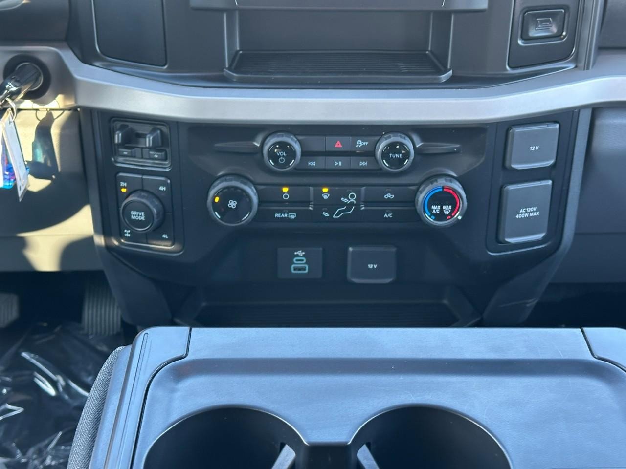 New 2026 Ford F250 XLT w/ FX4 Off-Road Package image 8