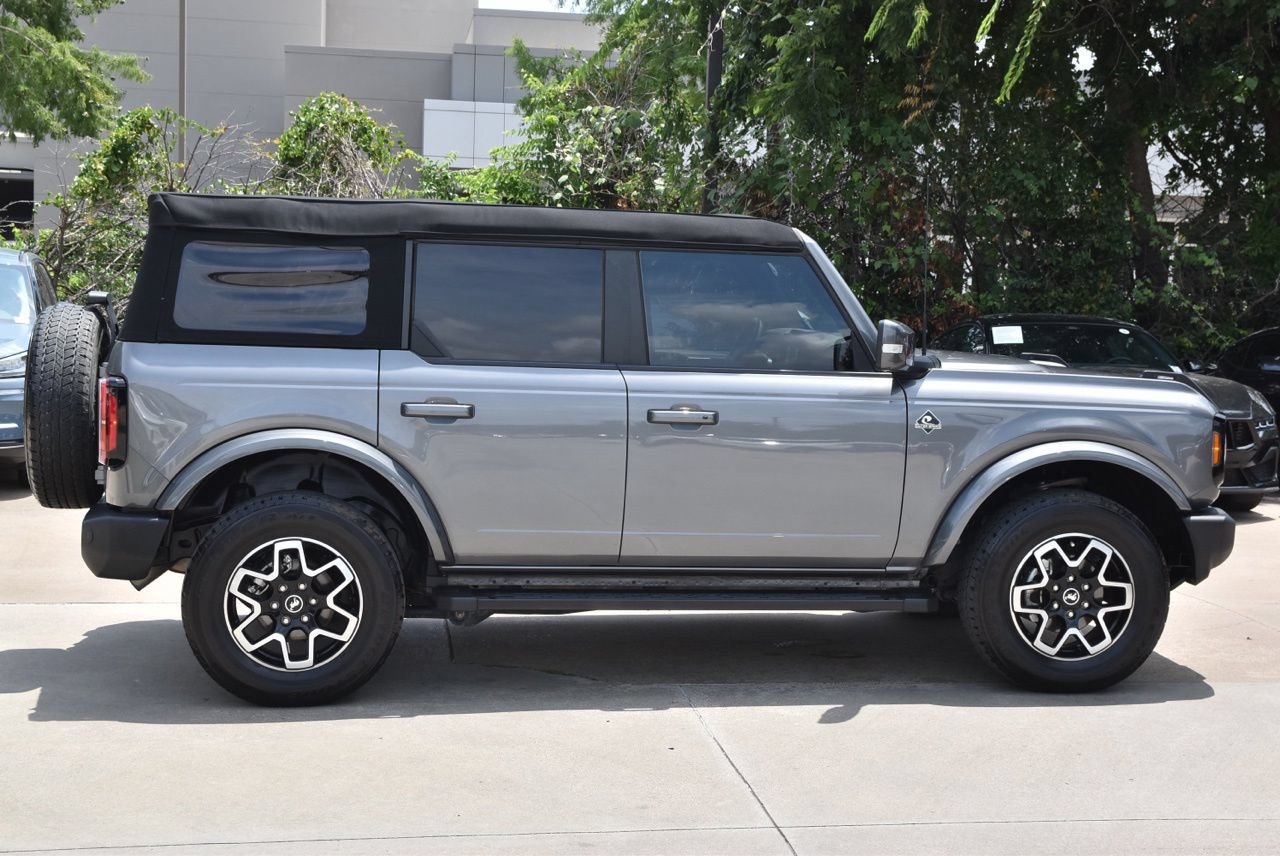 Used 2023 Ford Bronco Outer Banks AWD/4WD image 6