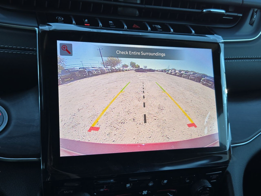 New 2025 Jeep Grand Cherokee L Overland w/ Trailer Tow Package AWD/4WD image 38