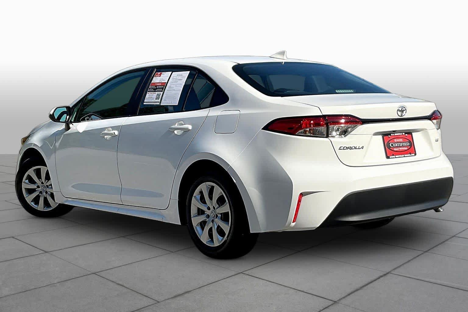 Used 2026 Toyota Corolla LE FWD image 12