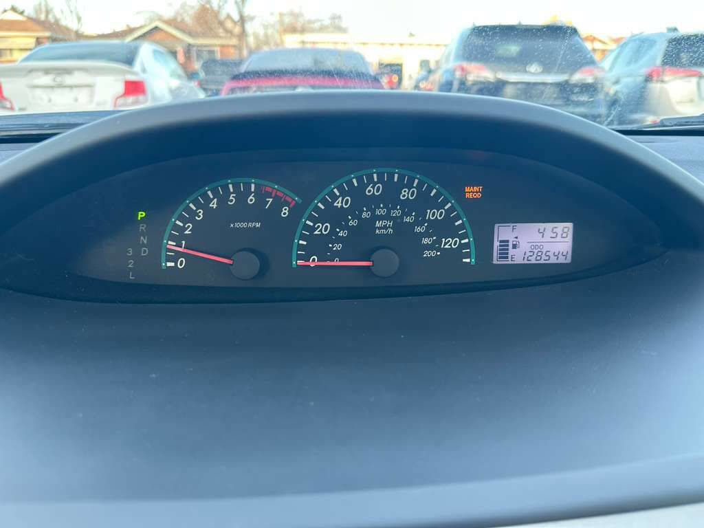 Used 2012 Toyota Yaris Sedan image 15