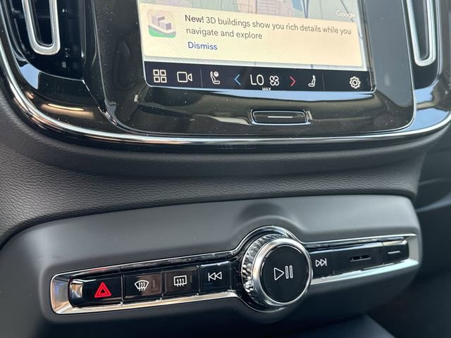 New 2025 Volvo XC40 B5 Plus w/ Protection Package Premier image 18