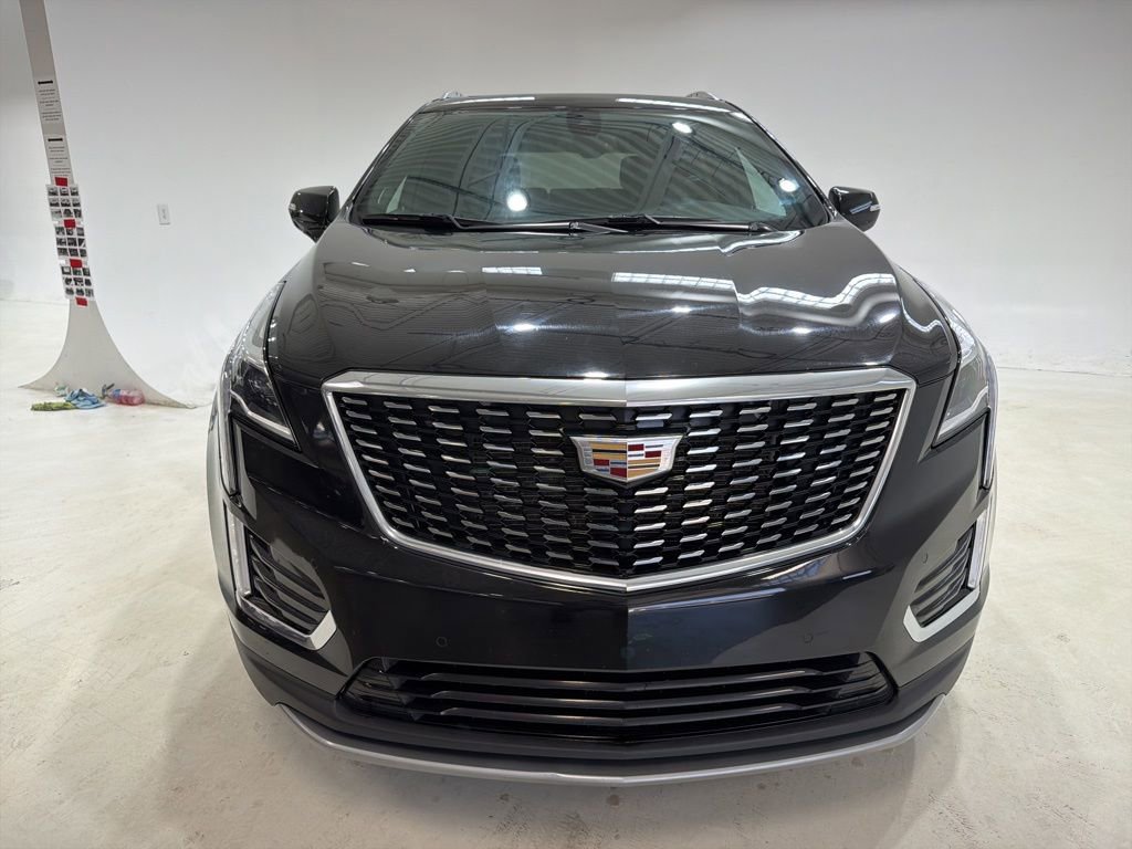 Used 2023 Cadillac XT5 Premium Luxury image 2