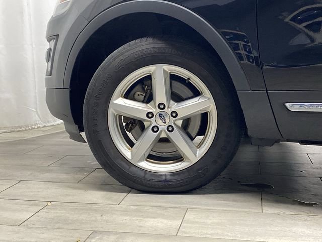 Used 2017 Ford Explorer XLT image 33
