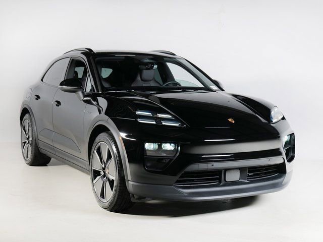 New 2025 Porsche Macan 4 Electric image 7
