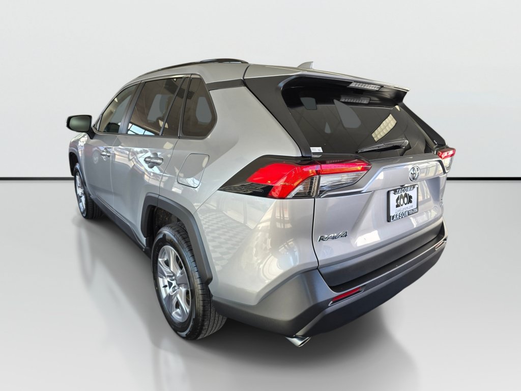 Used 2025 Toyota RAV4 XLE AWD/4WD image 3