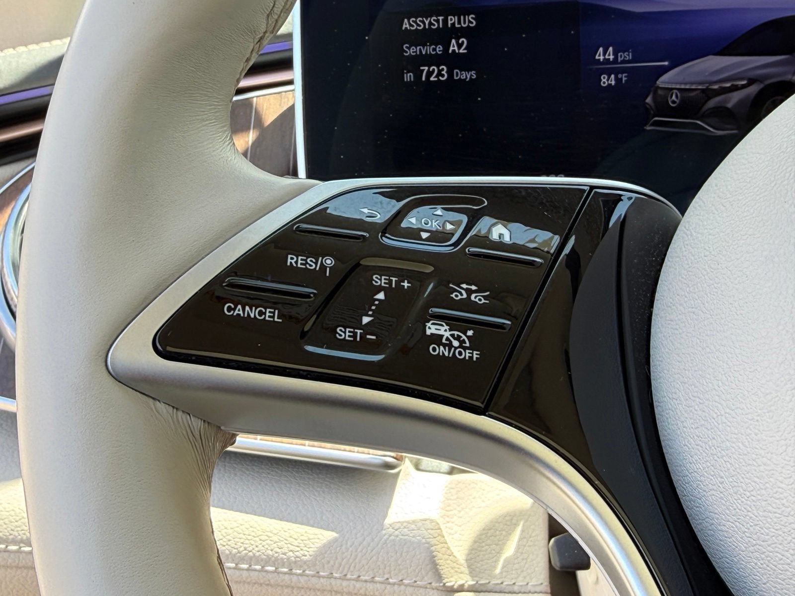 Used 2023 Mercedes-Benz EQS 450+ SUV image 33
