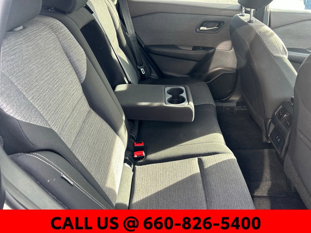 Used 2023 Nissan Rogue SV image 7