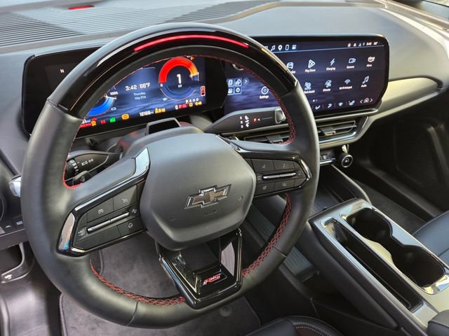 Used 2024 Chevrolet Equinox EV RS FWD image 27