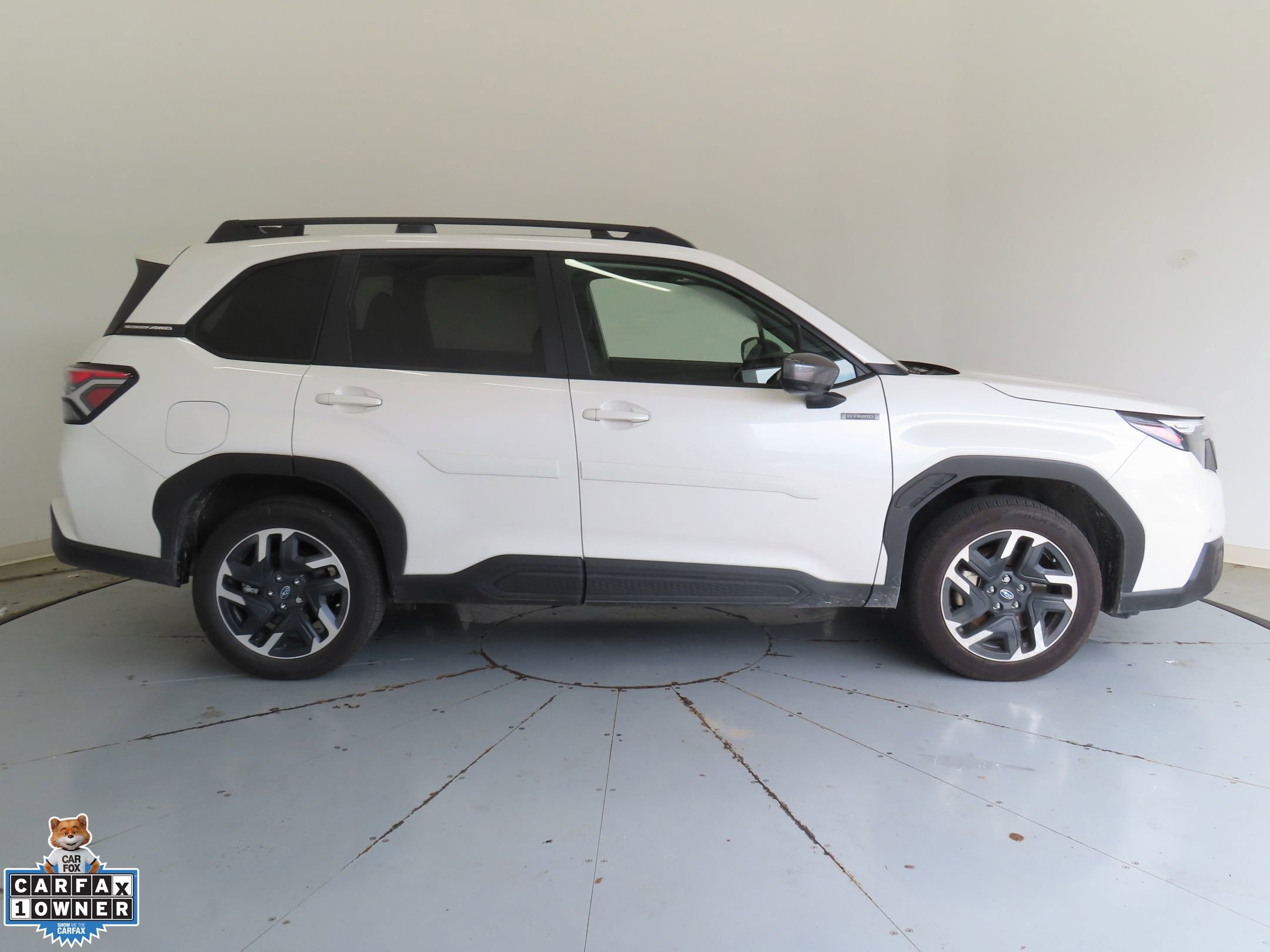 Used 2025 Subaru Forester Premium AWD/4WD image 2