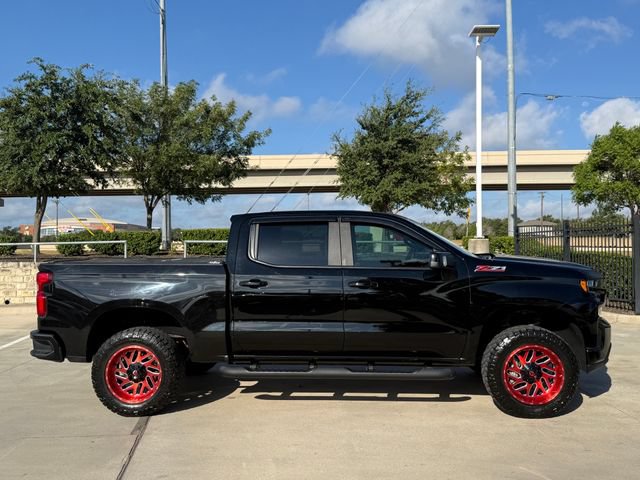 Used 2020 Chevrolet Silverado 1500 LT Trail Boss w/ Midnight Edition AWD/4WD image 2
