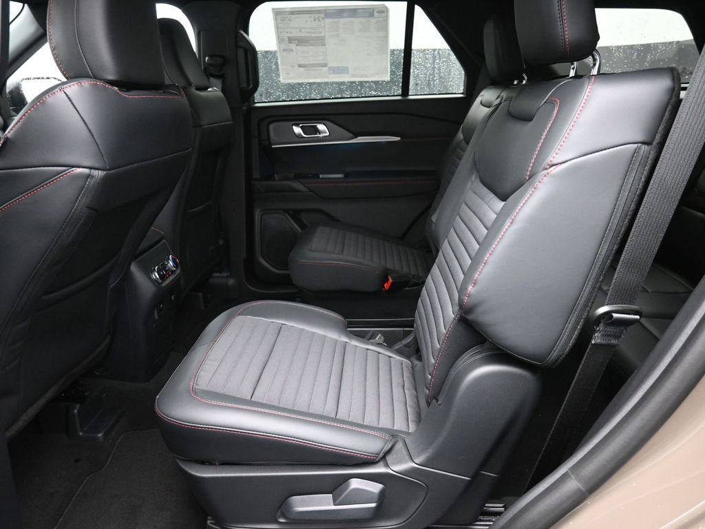New 2026 Ford Explorer ST-Line w/ ST-Line Street Pack image 25