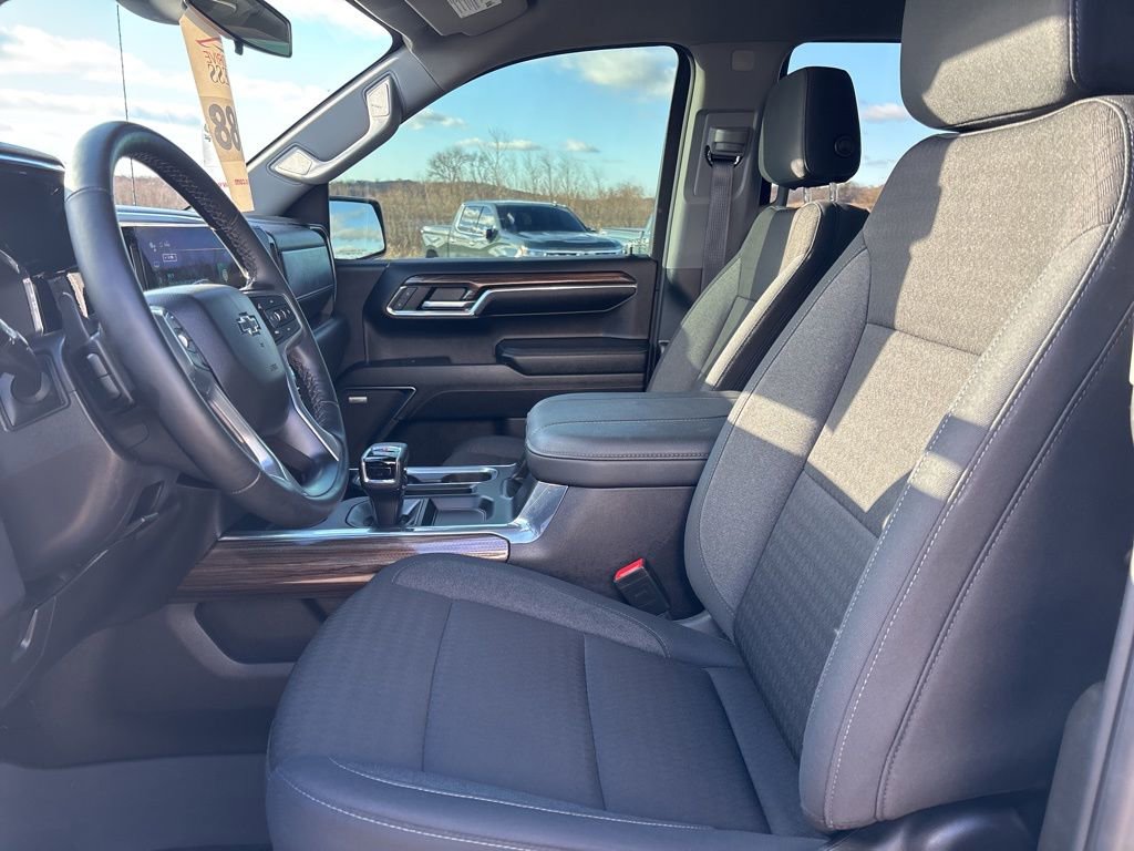 Certified 2024 Chevrolet Silverado 1500 LT Trail Boss w/ Convenience Package II image 11