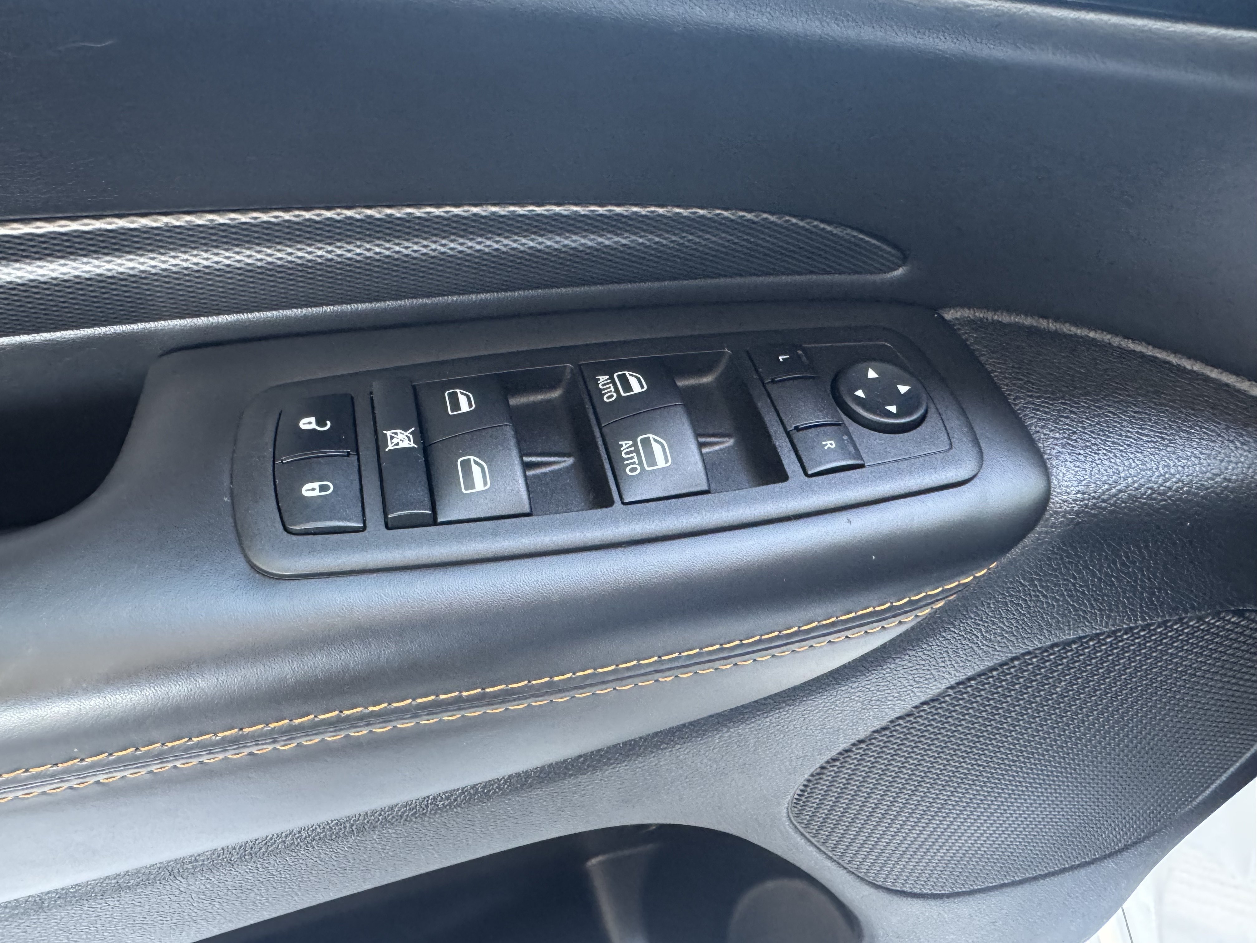 Used 2023 Dodge Durango R/T AWD/4WD image 14