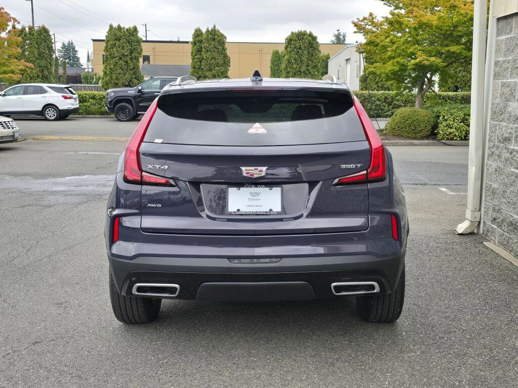 Used 2024 Cadillac XT4 Premium Luxury image 5