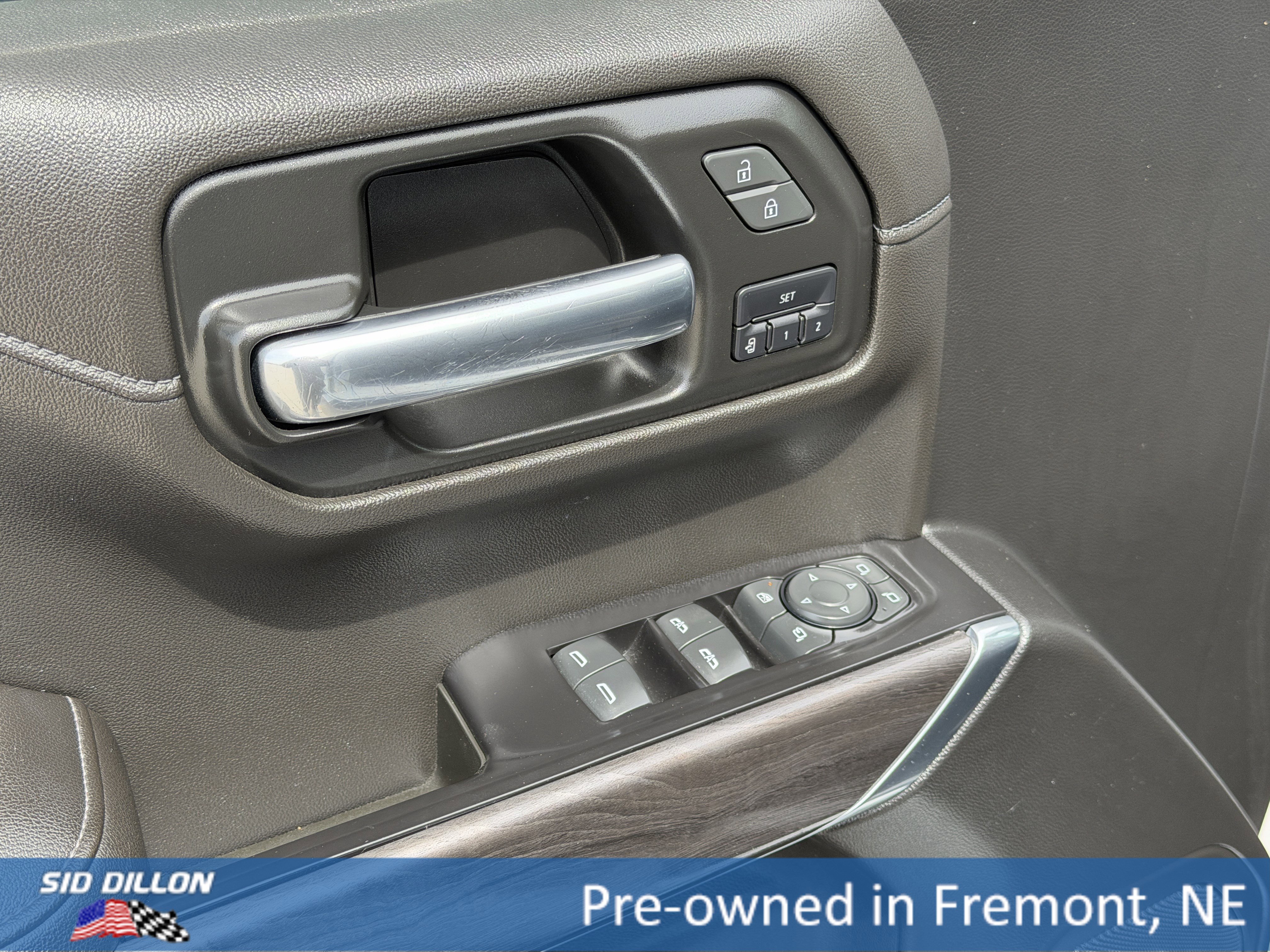 Used 2019 Chevrolet Silverado 1500 LTZ w/ LTZ Premium Package AWD/4WD image 17
