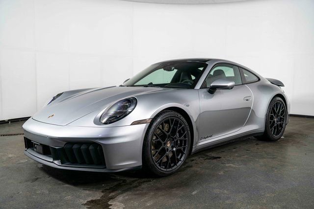 Used 2025 Porsche 911 Carrera GTS image 4