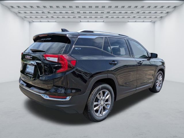 Used 2022 GMC Terrain SLT w/ Infotainment Package II FWD image 4