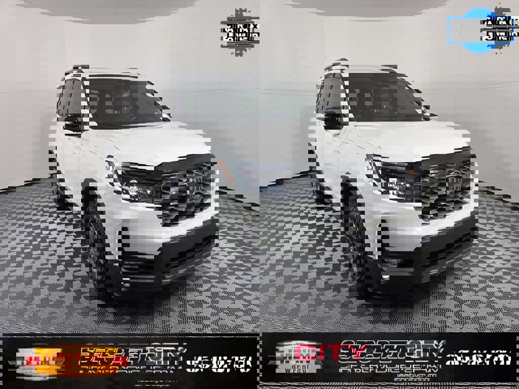 Used 2024 Honda Passport TrailSport image 3