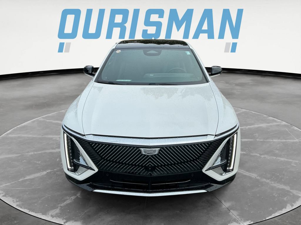 Used 2024 Cadillac Lyriq Luxury image 2