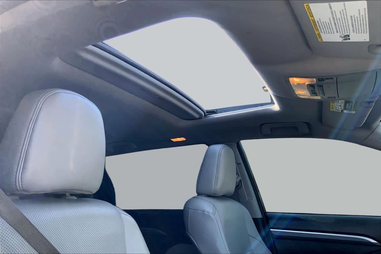 Used 2018 Toyota Highlander Limited FWD image 12