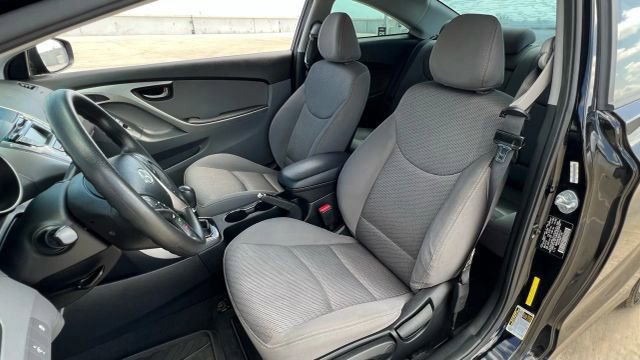 Used 2013 Hyundai Elantra image 70