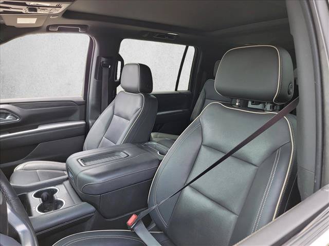 Used 2022 GMC Yukon XL SLT w/ SLT Premium Package AWD/4WD image 10