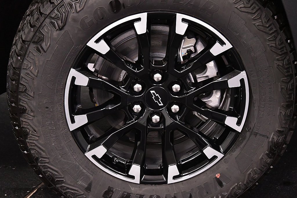 Used 2025 Chevrolet Traverse Z71 w/ Driver Confidence Package image 9