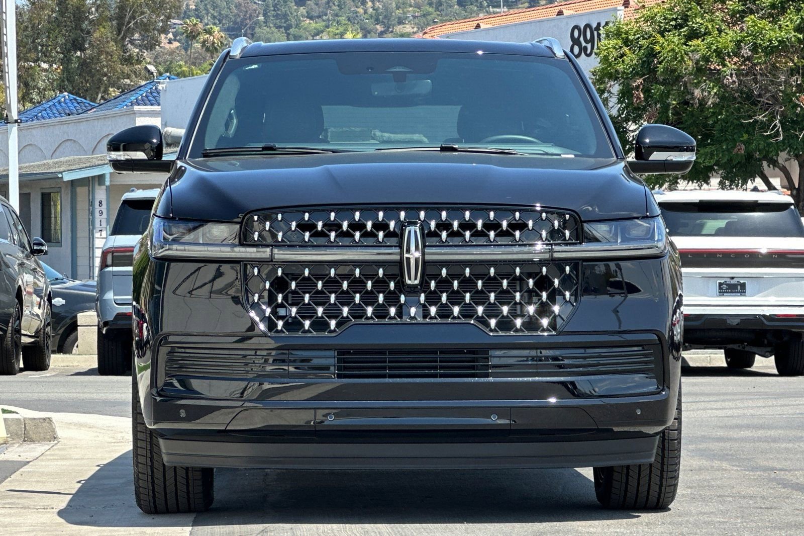 New 2026 Lincoln Navigator Black Label AWD/4WD image 8
