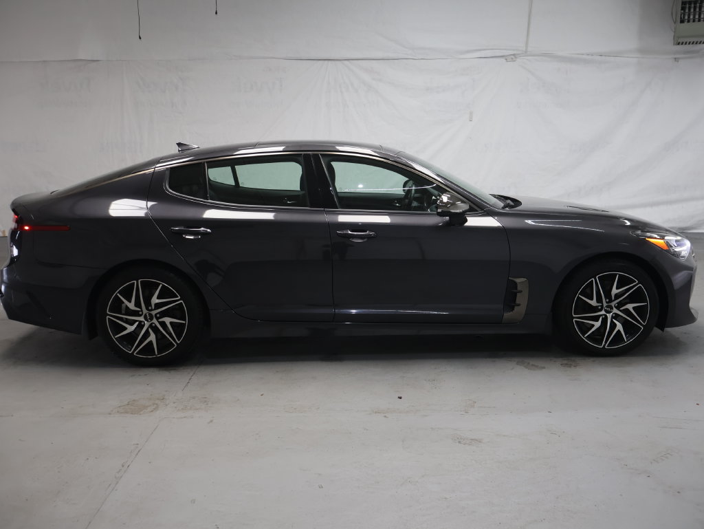 Used 2022 Kia Stinger GT-Line w/ Sun & Sound Package AWD/4WD image 8
