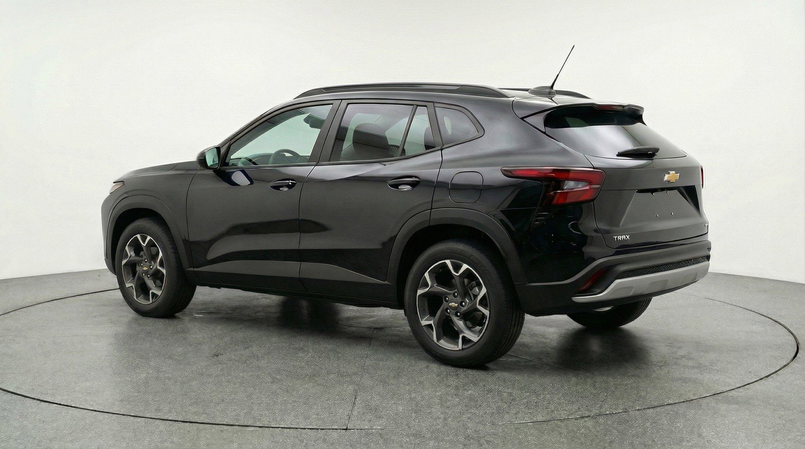 Used 2025 Chevrolet Trax LT image 6