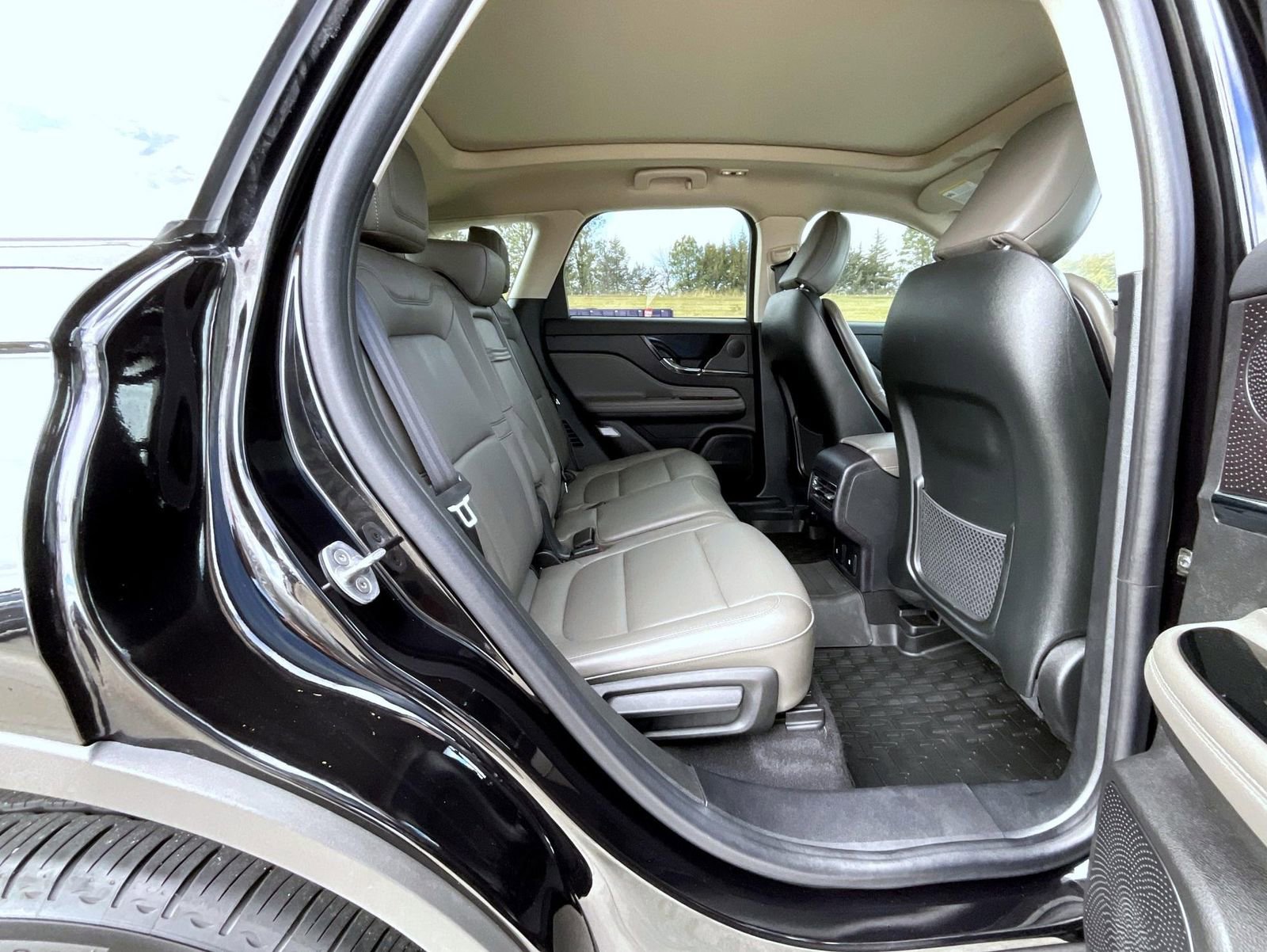 Certified 2024 Lincoln Corsair AWD w/ Equipment Group 101A image 19