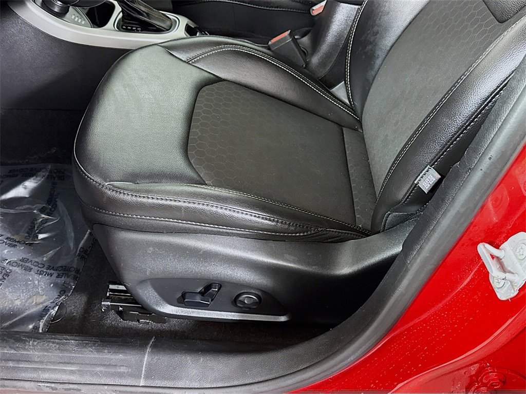 Used 2020 Jeep Compass Latitude w/ Popular Equipment Group image 24