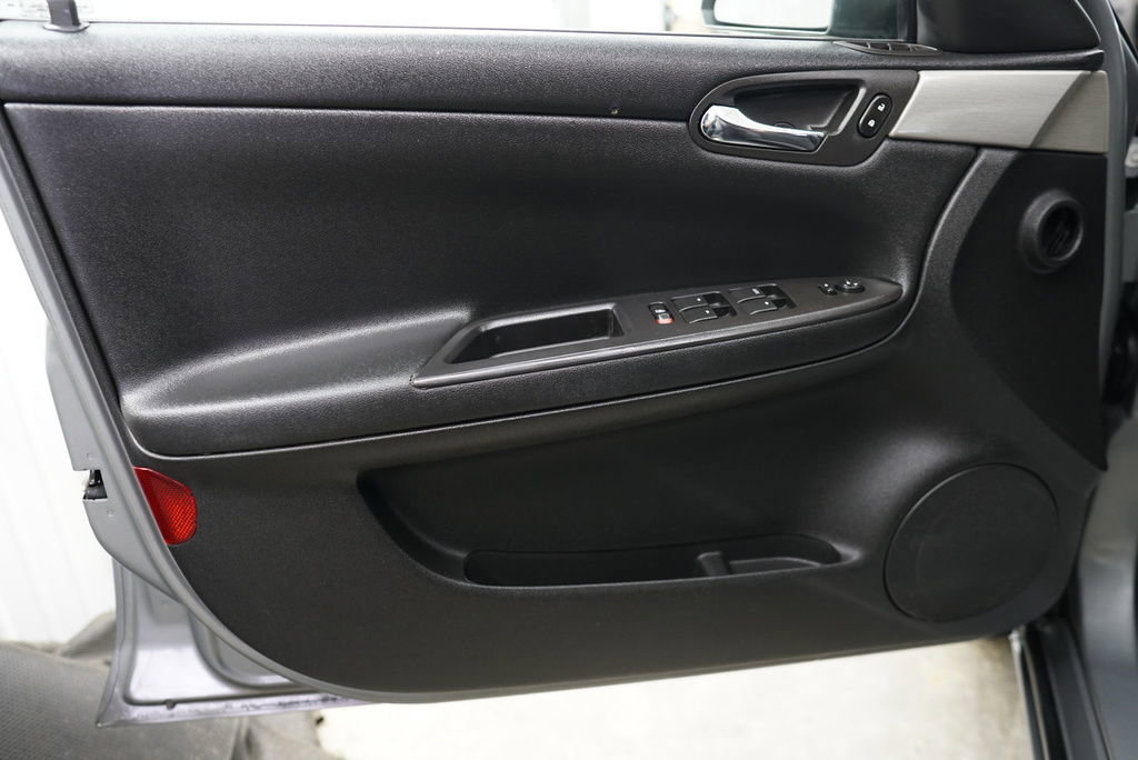 Used 2007 Chevrolet Impala LT FWD image 15
