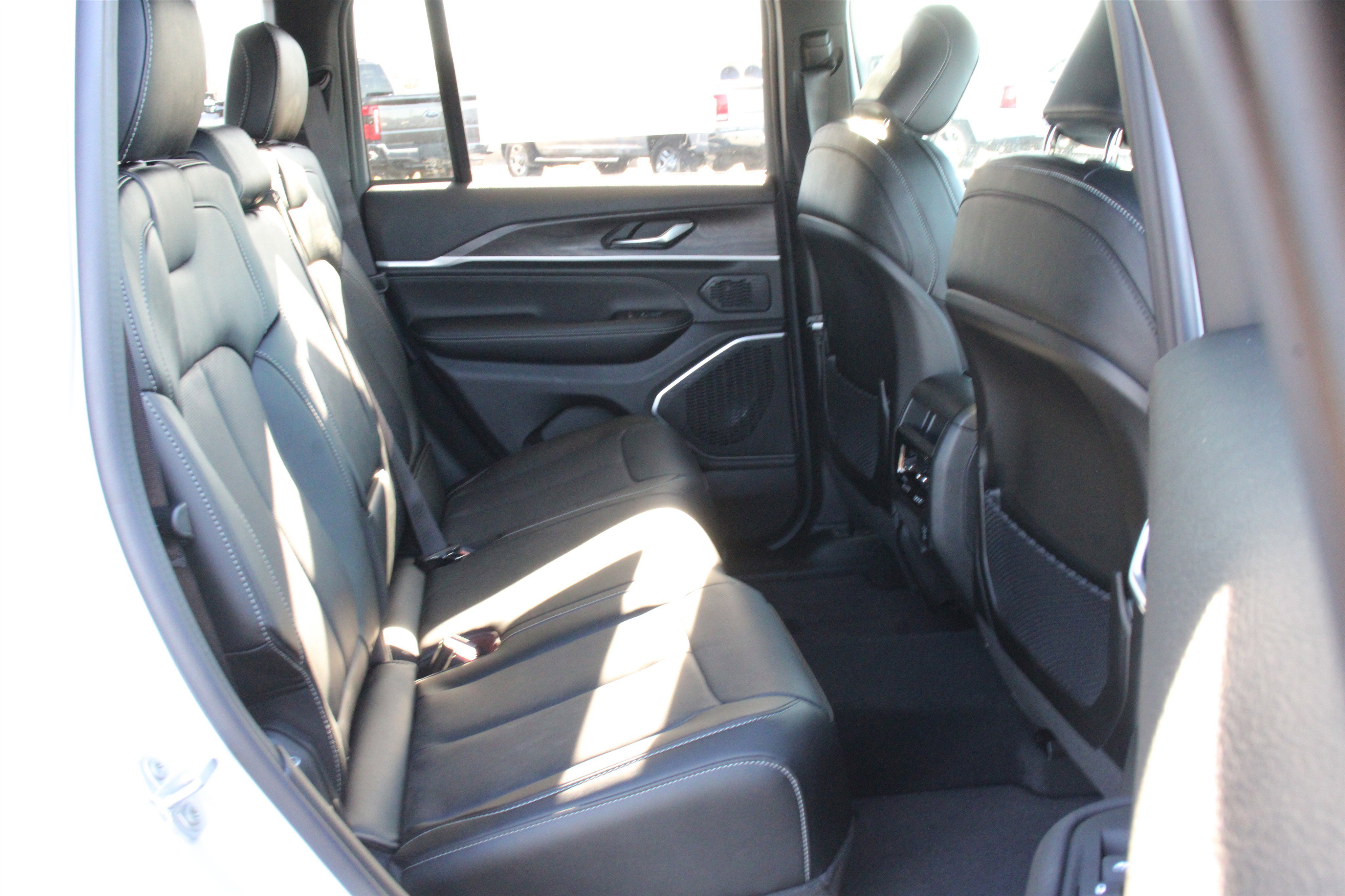 New 2026 Jeep Grand Cherokee Limited image 29