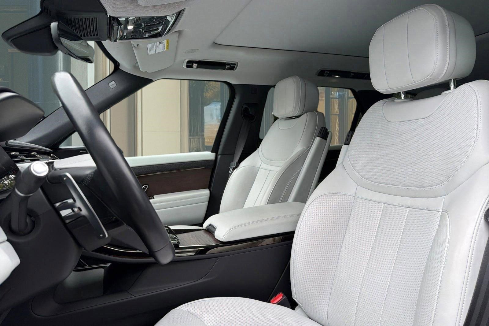 Used 2023 Land Rover Range Rover Sport SE AWD/4WD image 5