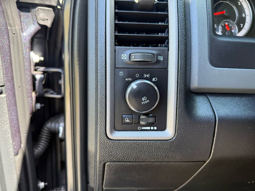 Used 2017 RAM 1500 Express w/ Express Value Package AWD/4WD image 17