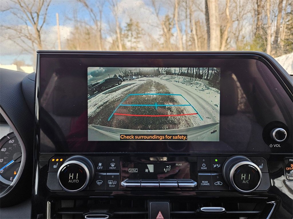 Certified 2023 Toyota Highlander Bronze Edition image 18