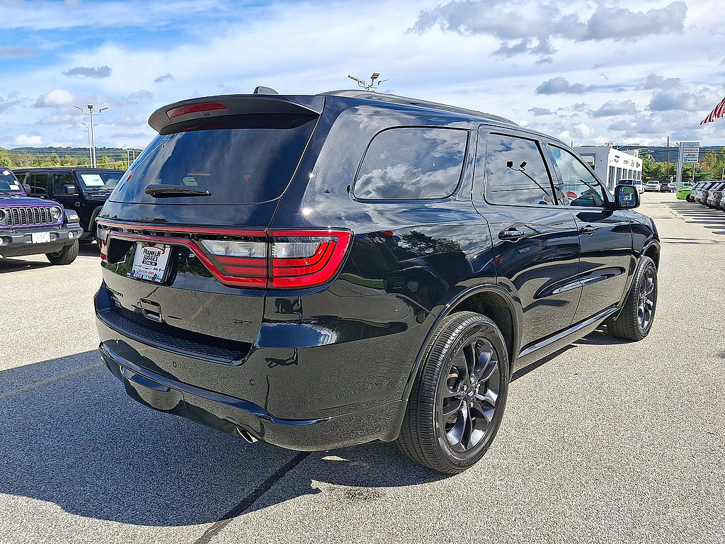 Used 2025 Dodge Durango GT AWD/4WD image 25