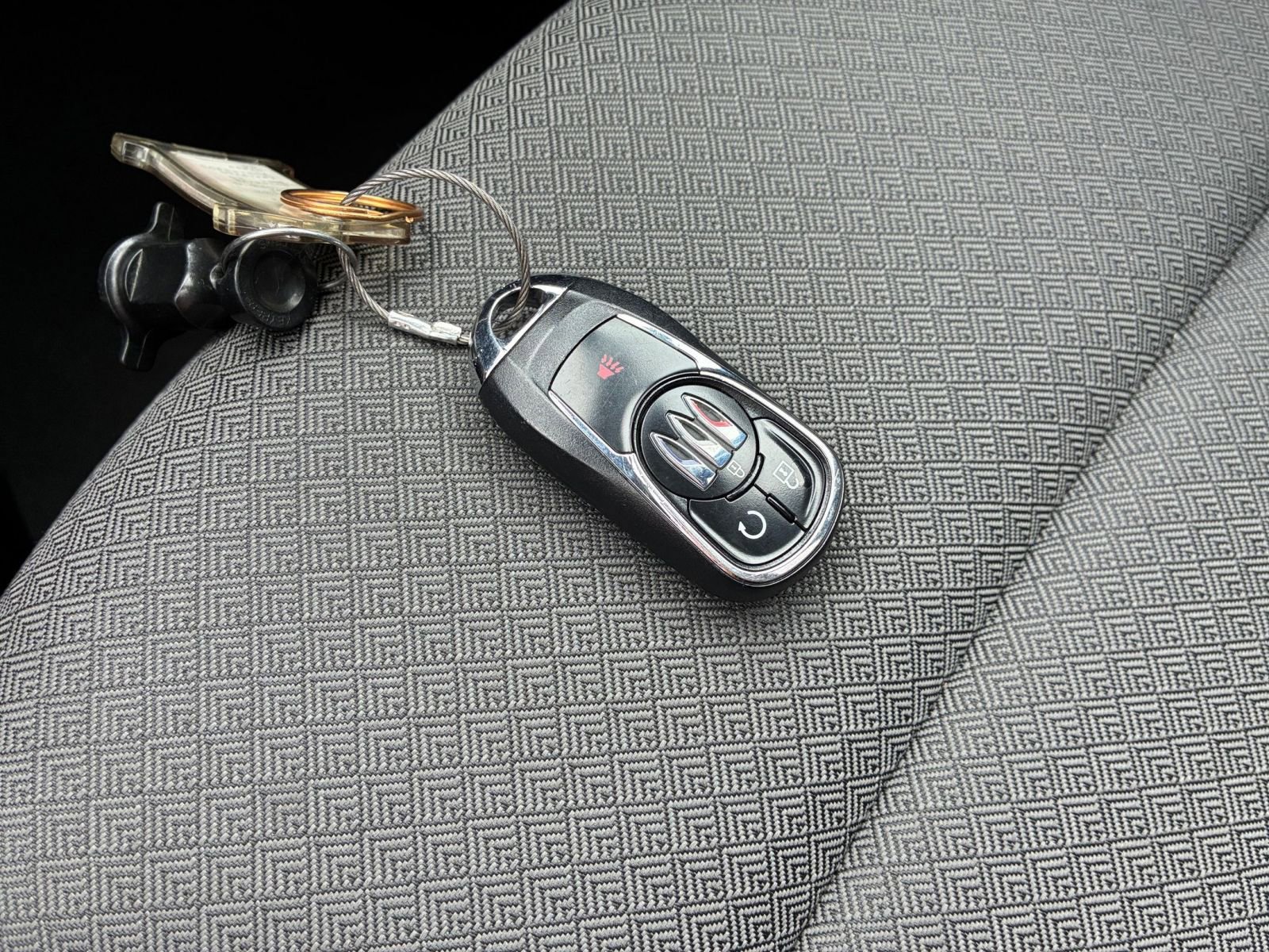 Used 2025 Buick Encore GX Preferred FWD image 21